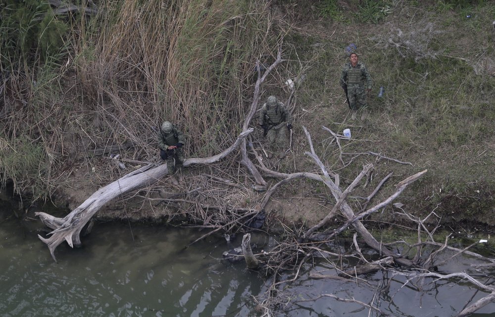 Al menos ocho migrantes fallecieron tras intentar cruzar el río Bravo