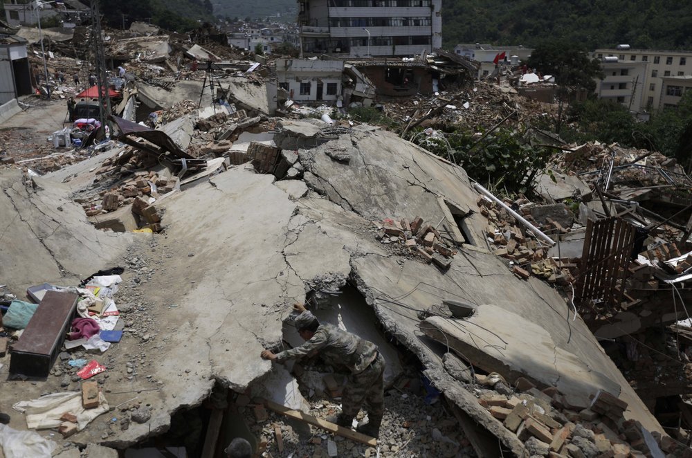 Mueren al menos 95 personas tras fuerte terremoto en Tíbet, en el suroeste de China