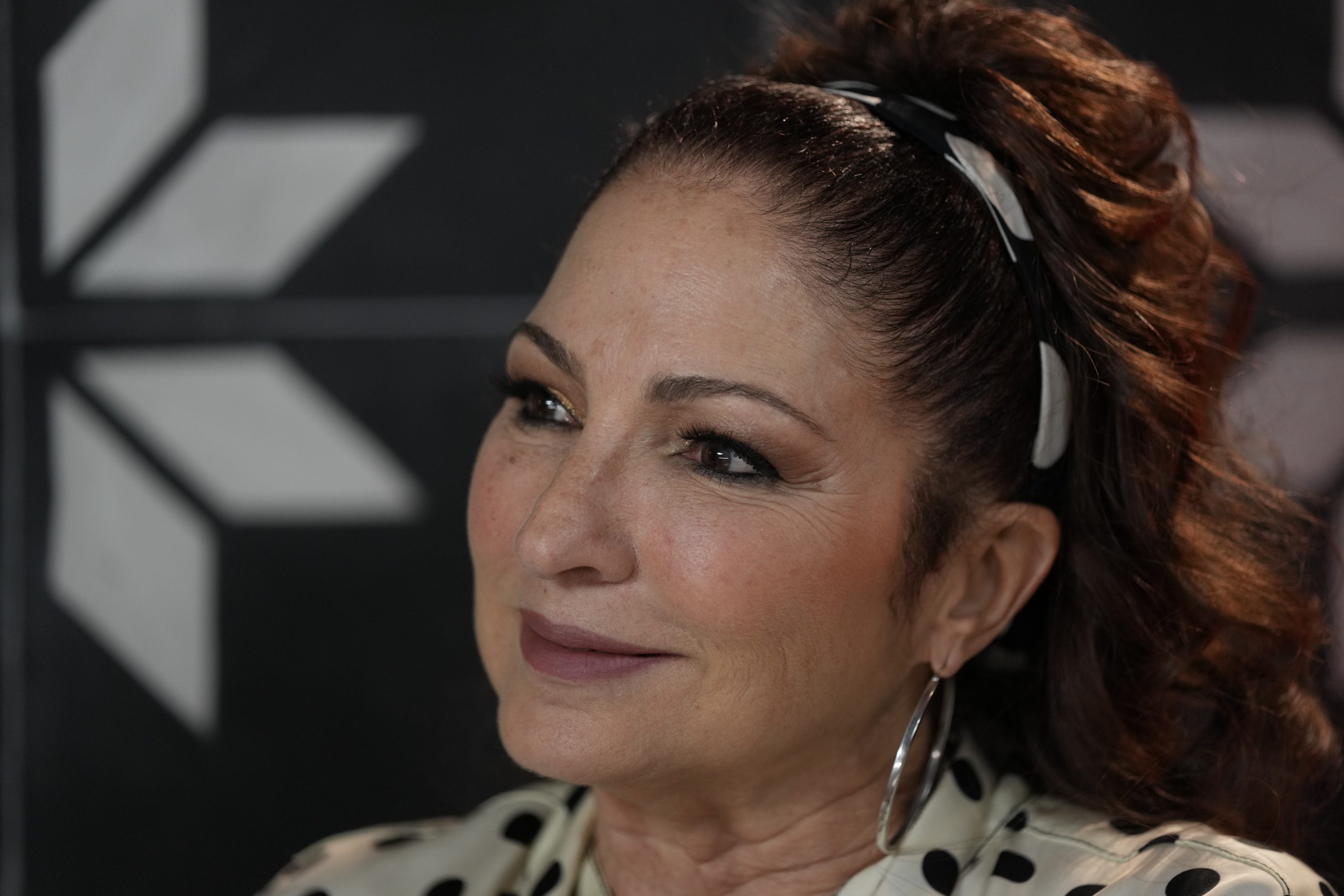 GLORIA ESTEFAN