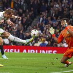 Harry Kane (Tottenham) sorprendió al portero Antonio Adan (Sporting)