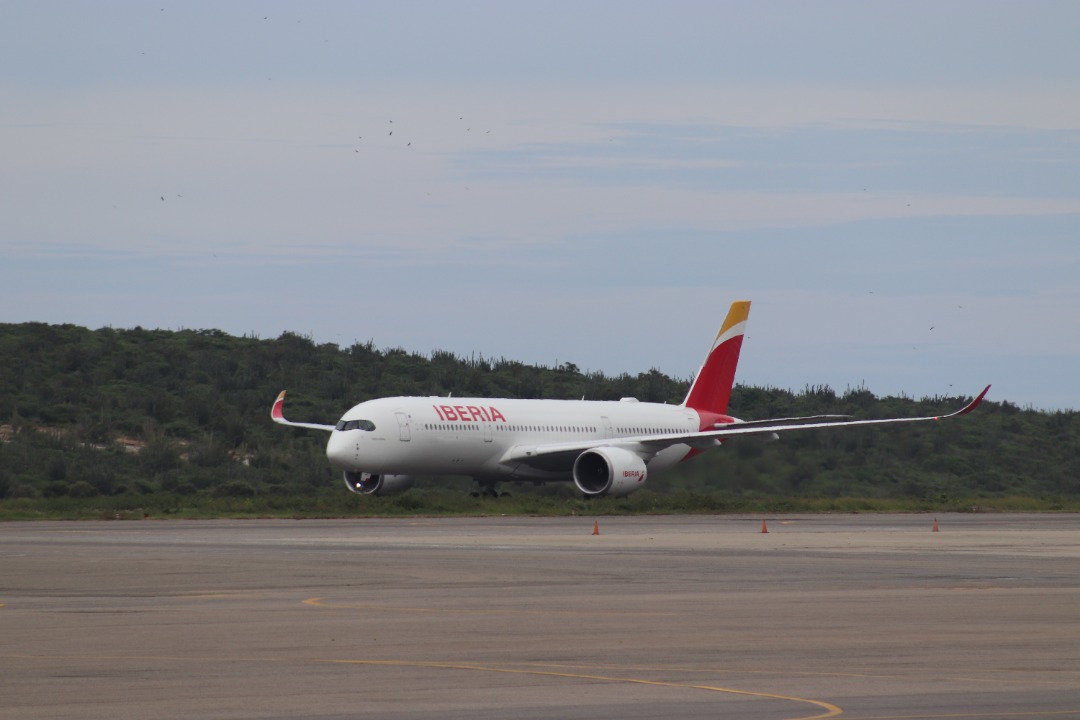 275 pasajeros llegaron desde Madrid en reinicio de vuelos de Iberia en Venezuela