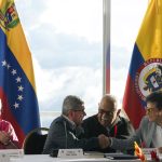 ELN y gobierno colombiano retoman conversaciones de paz a puerta cerrada en Cuba