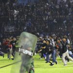 Locura en Estadio Kanjuruhan en Malang, East Java, Indonesia, cobró víctimas