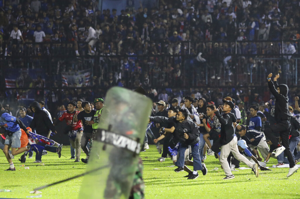 Locura en Estadio Kanjuruhan en Malang, East Java, Indonesia, cobró víctimas