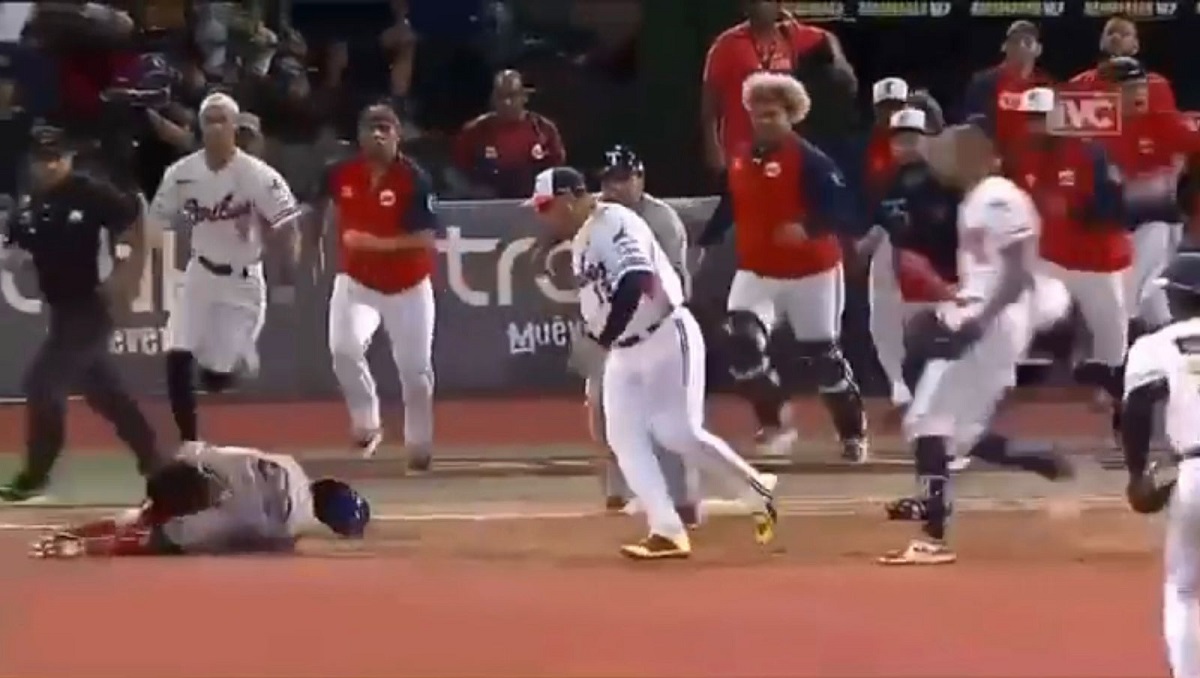 Pelea entre peloteros