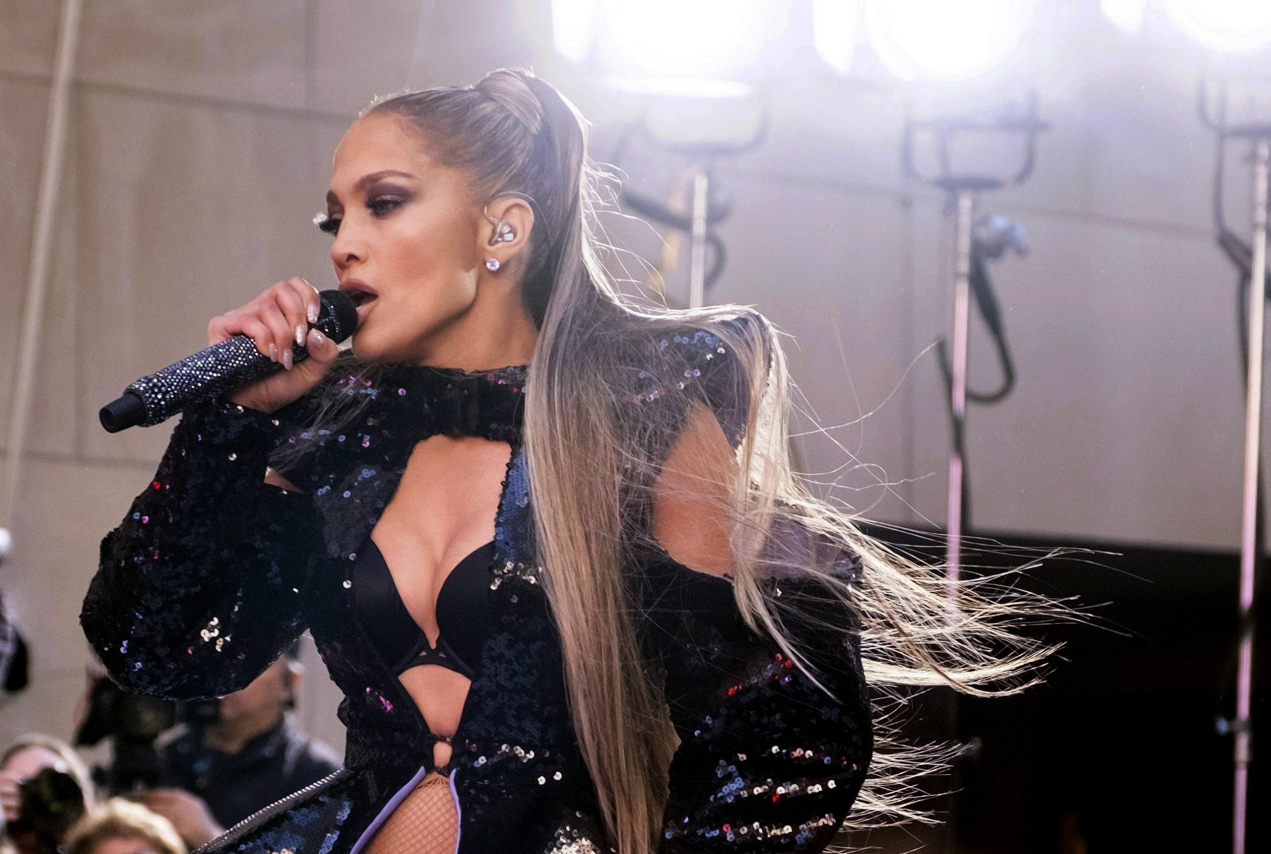 JLo anuncia nuevo disco en 20 aniversario de «This is me… Then»