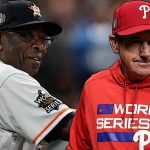 Dusty Baker (Houston) y Rob Thomson (Filadelfia) con los dedos cruzados