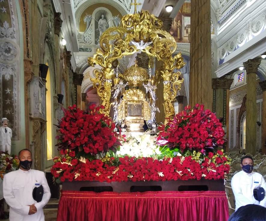 Feligreses celebran los 315 años de aparición de la Virgen de La Chiquinquirá