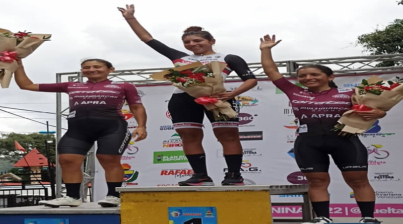 Podio femenino de Vuelta Ciclista a Venezuela