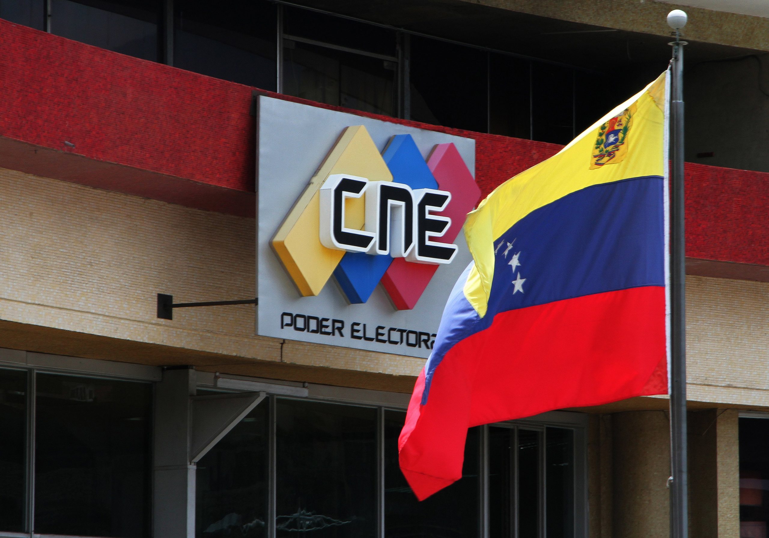 CNE inicia auditoría del software de las máquinas de votación para las presidenciales