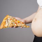 Una dieta materna alta en grasas podría alterar el desarrollo cerebral fetal