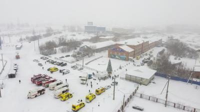 Tres muertos y miles de vuelos cancelados por tormenta en Estados Unidos