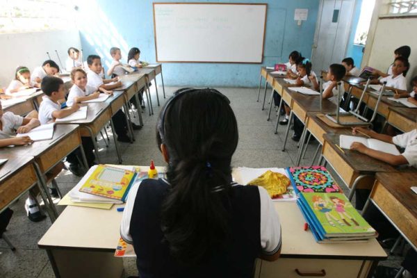 Mestro en un aula