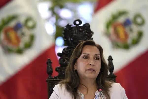 Presidenta de Perú testificará ante la Fiscalía por muertes en protestas