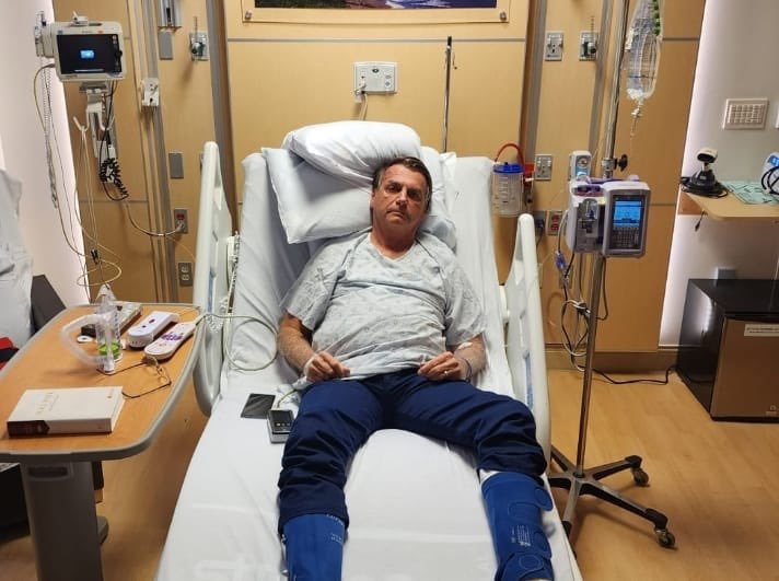 Jair Bolsonaro es hospitalizado por una «adherencia abdominal»