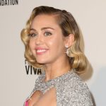 "Flowers", de Miley cyrus, superó los 31 millones de reproducciones en solo tres días