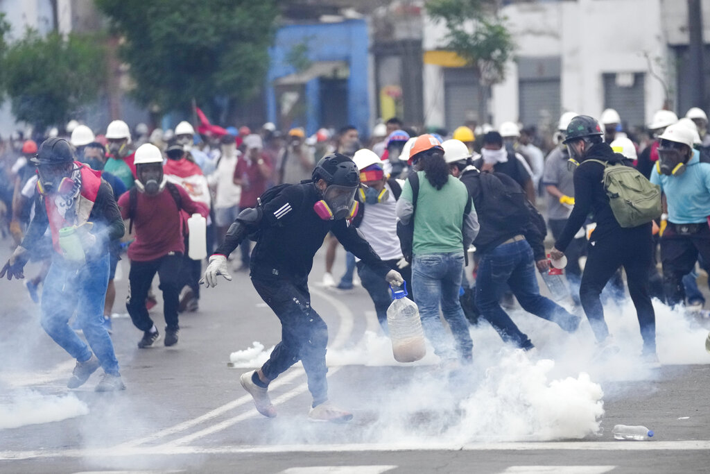 Reporta la muerte de otro manifestante en Perú y la cifra asciende a 58