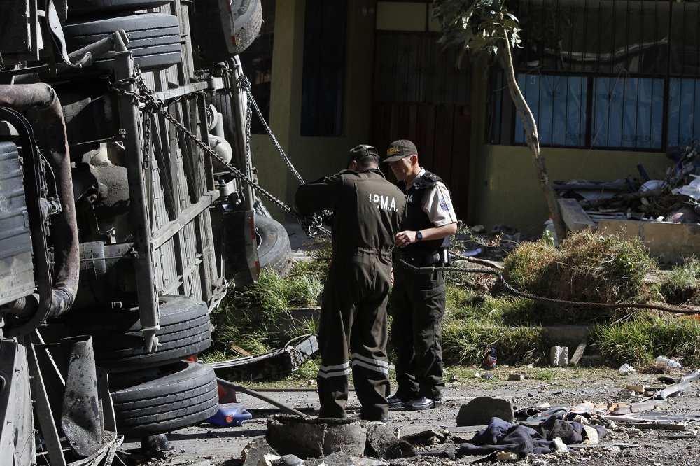 Fallecen 33 migrantes en accidente de autobús en Panamá