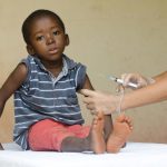 Doce países de África se comprometen a erradicar el sida en niños para 2030