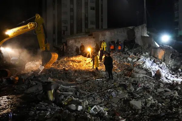 Fallecidos en terremoto en Turquía y Siria supera los 16.000