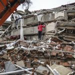 Una persona falleció y otras 69 resultaron heridas en nuevo terremoto en Turquía