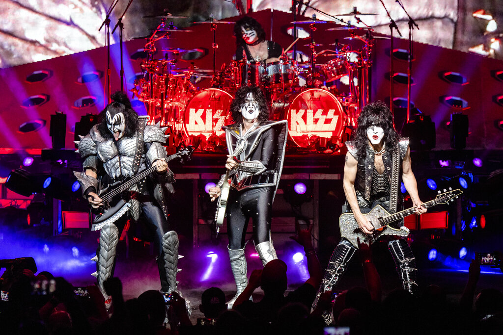 Tommy Thayer, Gene Simmons, Eric Singer, Paul Stanley