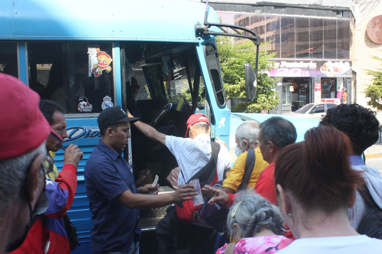 Transportistas de Caracas aumentarán el pasaje urbano a partir del 25-Mar