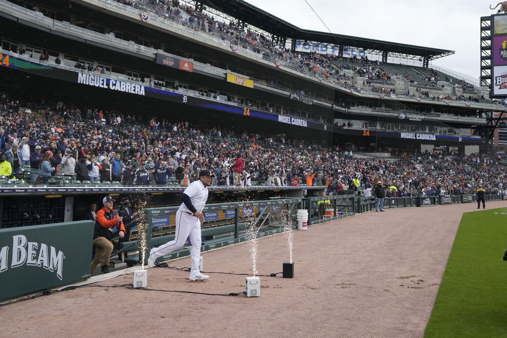 Miguel Cabrera recibió homenaje en su último Opening Day en Detroit