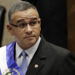 Condena a 14 años de cárcel a expresidente salvadoreño por negociar con pandillas