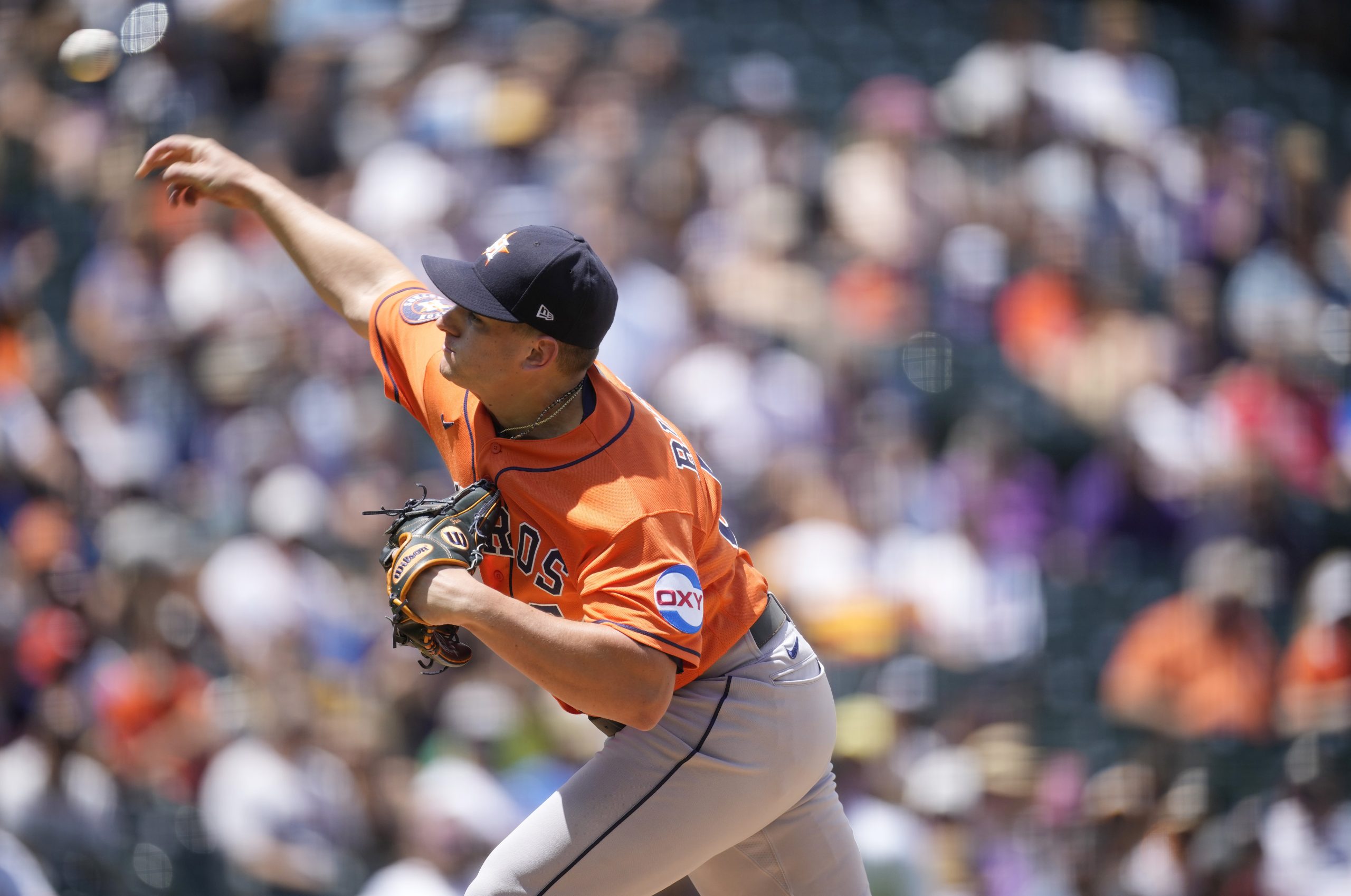 Astros derrotan 4-1 a Rockies con sólida labor de Bielak foto ap