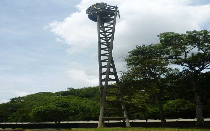 Reloj de la UCV