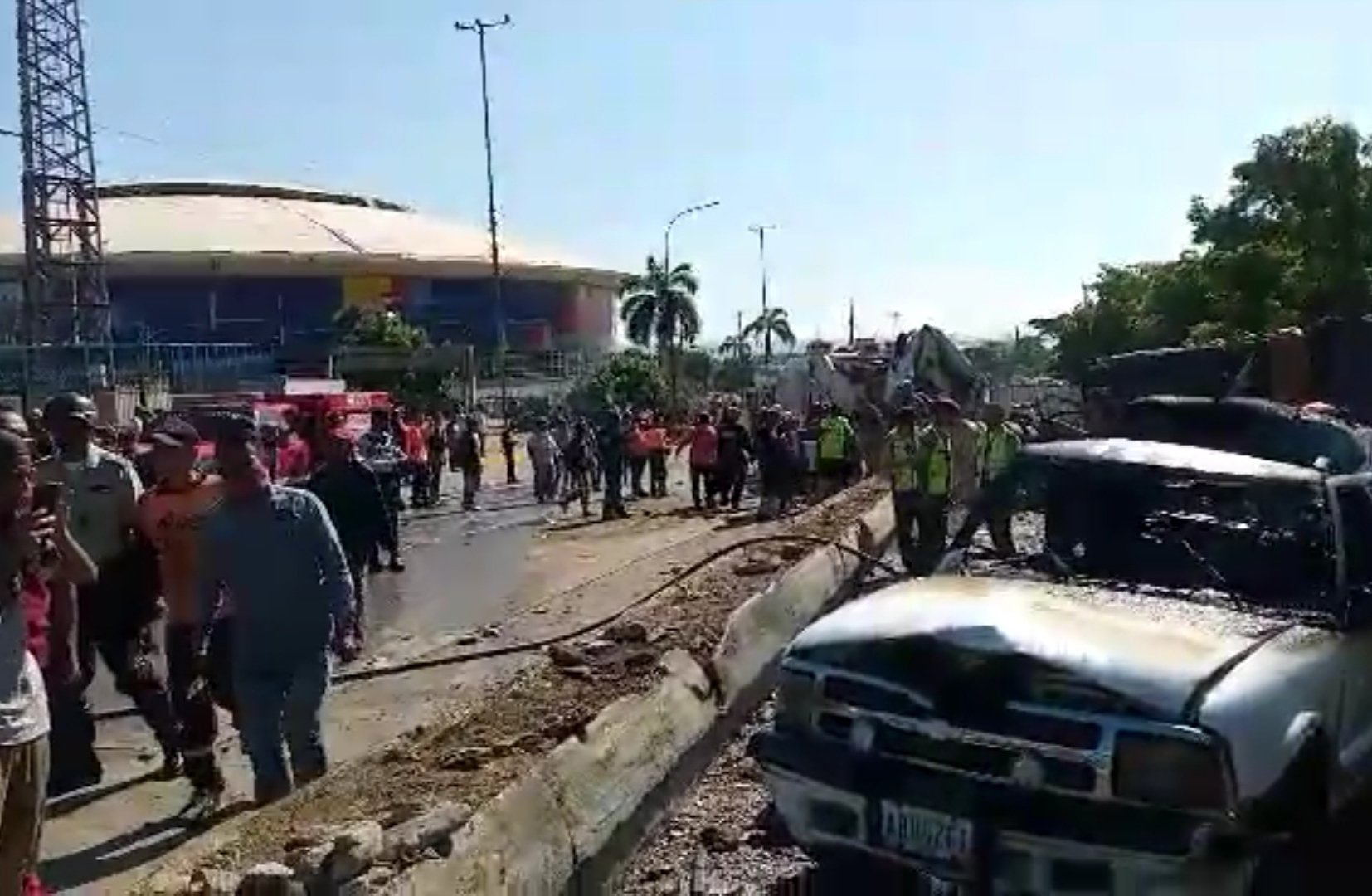 (+video) Choque múltiple deja varios fallecidos y heridos en La Guaira