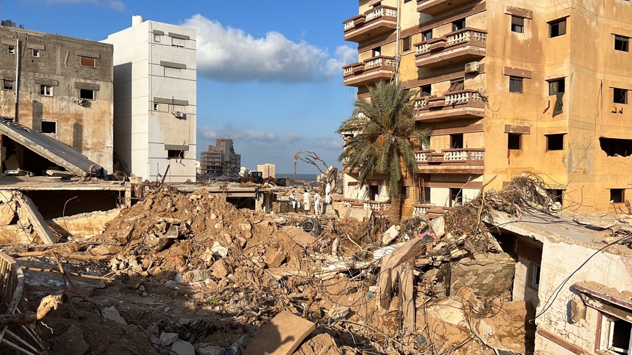 450 supervivientes fueron rescatados en los últimos días de los escombros de Derna