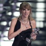 Taylor Swift, Karol G y Shakira ganan en los Premios MTV