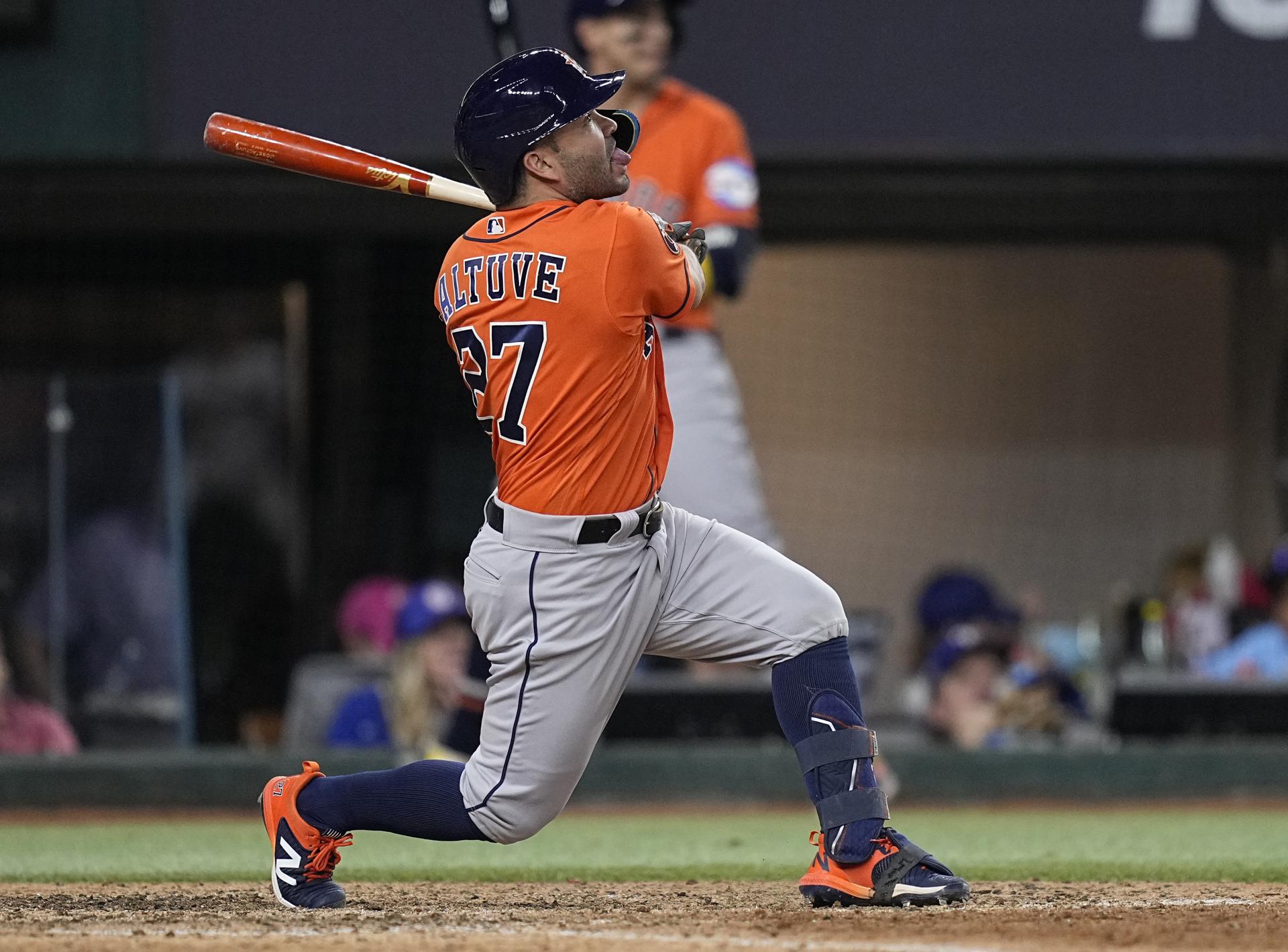 Altuve conecta jonrón para la victoria de Houston sobre Rockies