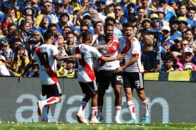 Salomón Rondón y Paulo Díaz acercan a River Plate a los cuartos de final