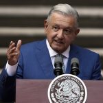 López Obrador dice que su postura sobre Venezuela "ayuda a que no se desborde la violencia"