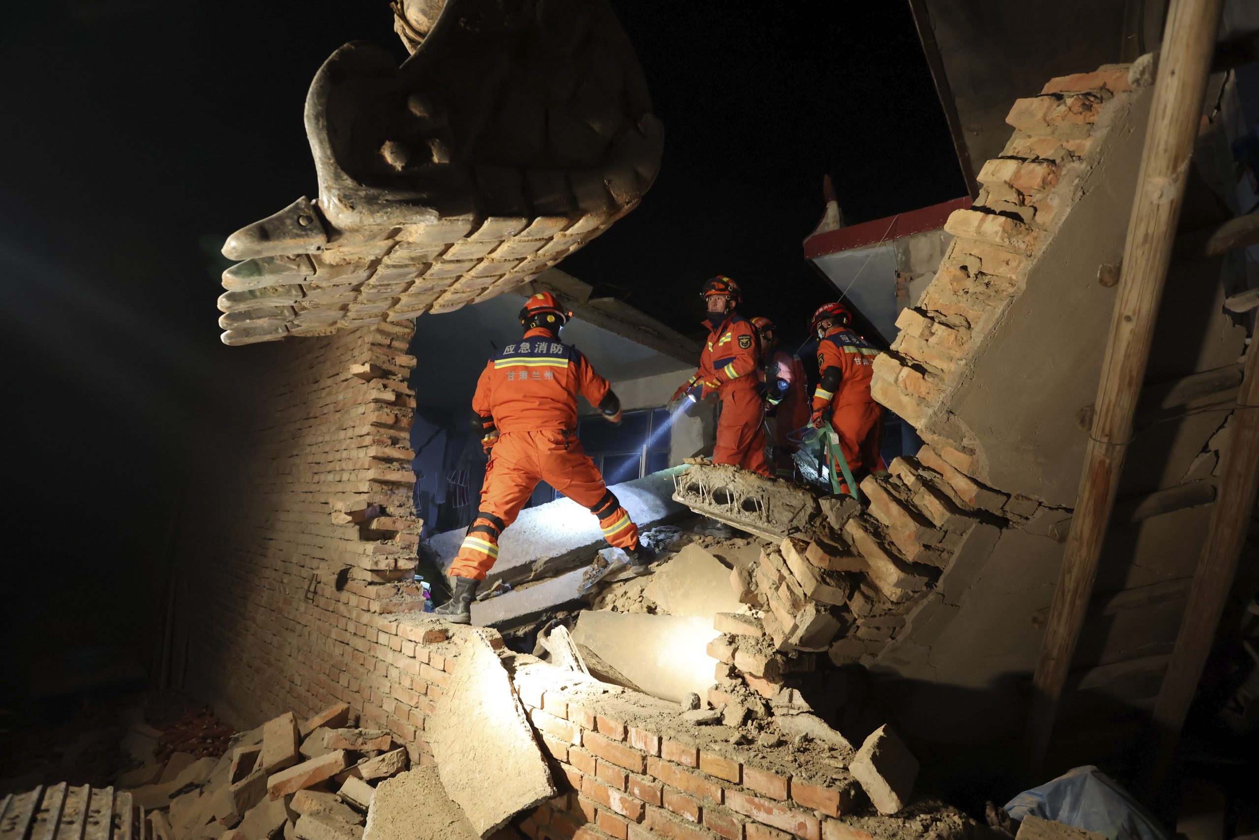 Al menos 126 muertos en un sismo en China, el más letal en el país en nueve años FOTO ap.