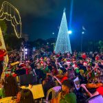 Al menos 500 músicos regalaron a los larenses un concierto navideño en el Obelisco