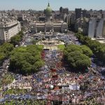 El gobierno argentino le resta importancia a la primera huelga general Foto AP