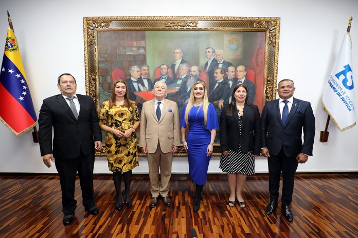 Nueva directiva del TSJ Caryslia Rodríguez (Presidenta), Edgar Gavidia (primer vicepresidente) y Tania D’ Amelio (segunda vicepresidenta) y a su vez presidenta de la Sala Constitucional