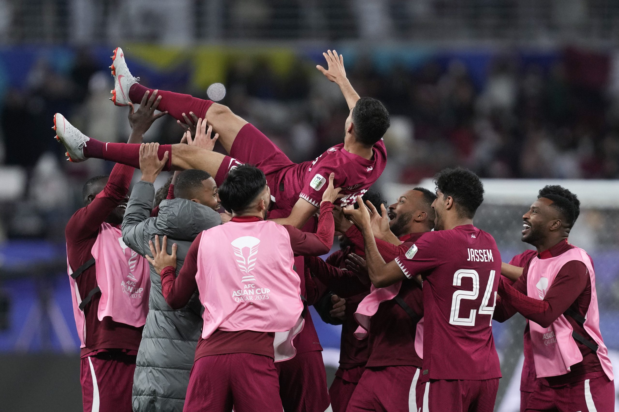 Qatar invicto en la Copa Asiática; vence a China y avanza primero en su grupo FOTO AP