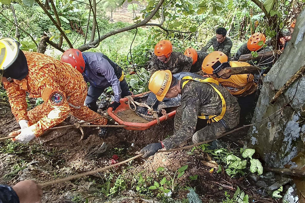 Al menos 10 fallecidos por alud en el sur de Filipinas