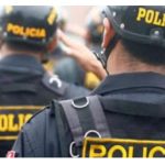 policía Perú