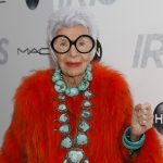 Fallece Iris Apfel, experta textil y celebridad de la moda conocida por su estilo excéntrico foto ap