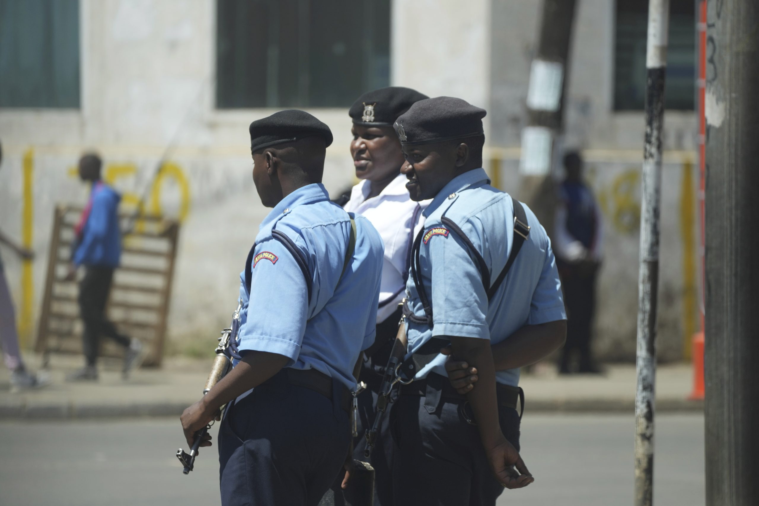 Gobierno de Kenia suspende despliegue de policías en Haití por violencia que asola al país caribeño foto AP