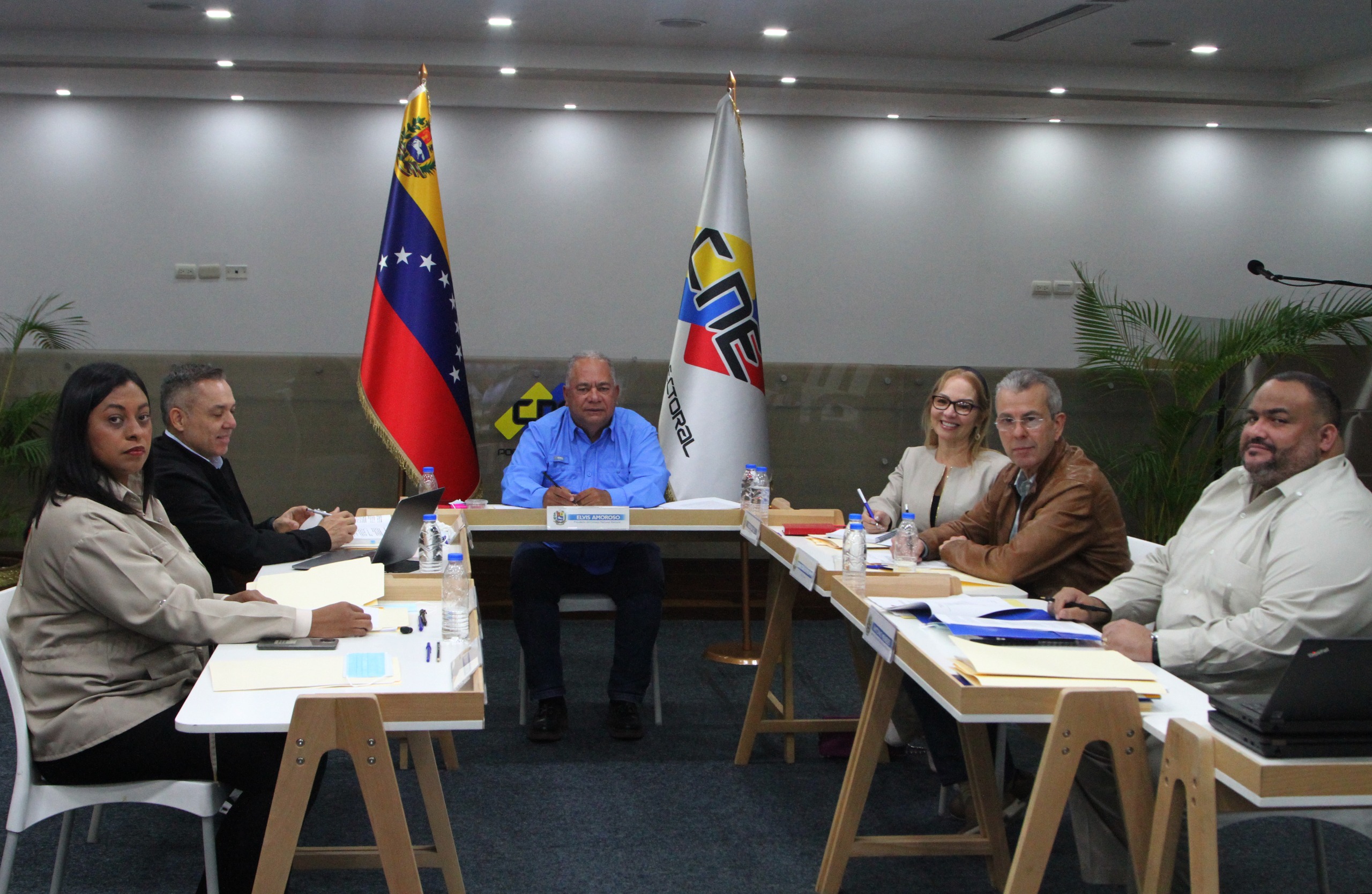 CNE se declara en sesión permanente para discutir fechas para las presidenciales