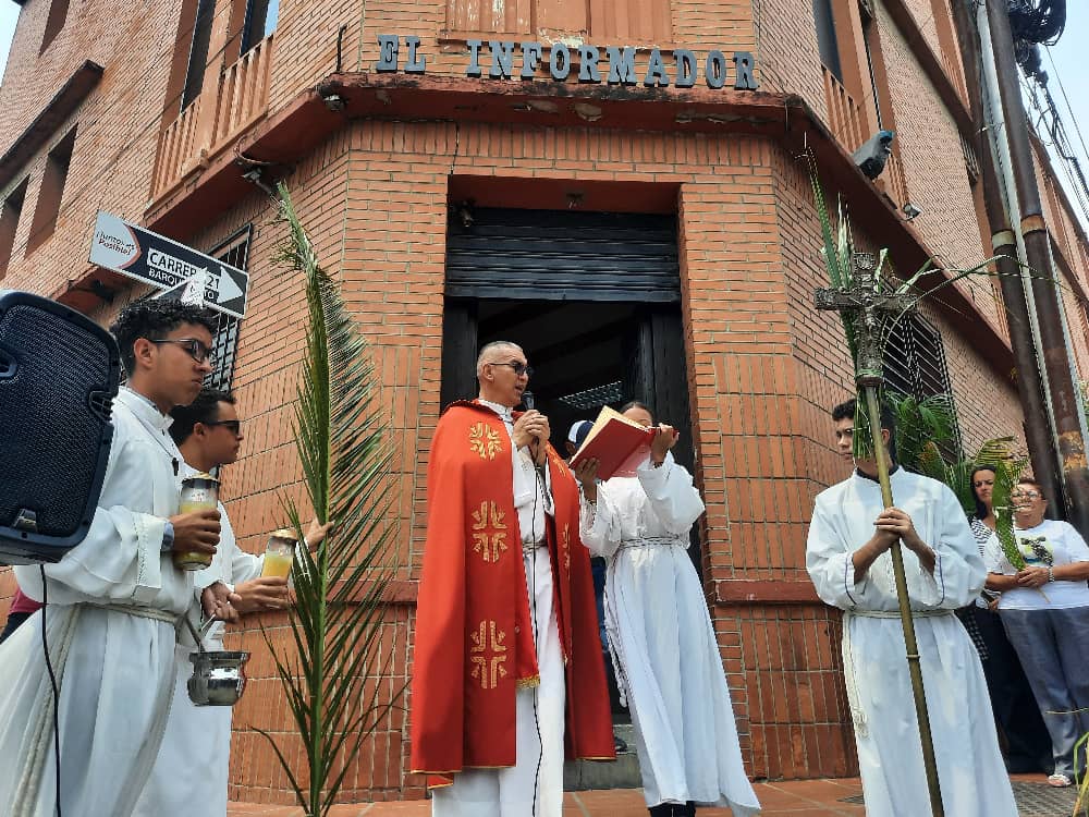 (+video) Con la bendición de palmas, católicos recuerdan la entrada triunfal de Jesús a Jerusalén