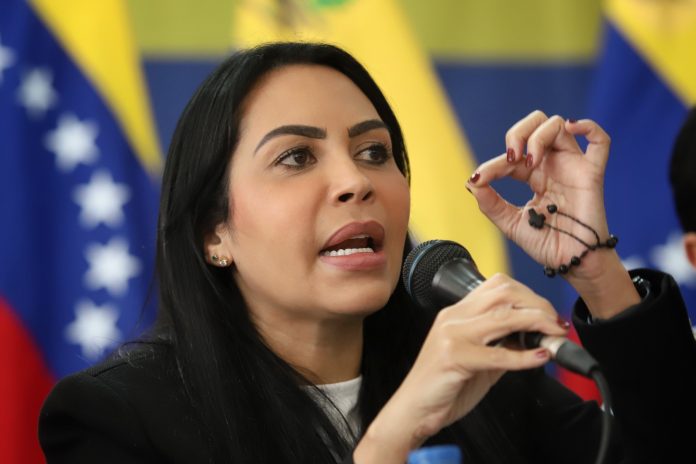 Delsa Solórzano acusa a Maduro de violar la ley electoral y discriminar a los adultos mayores