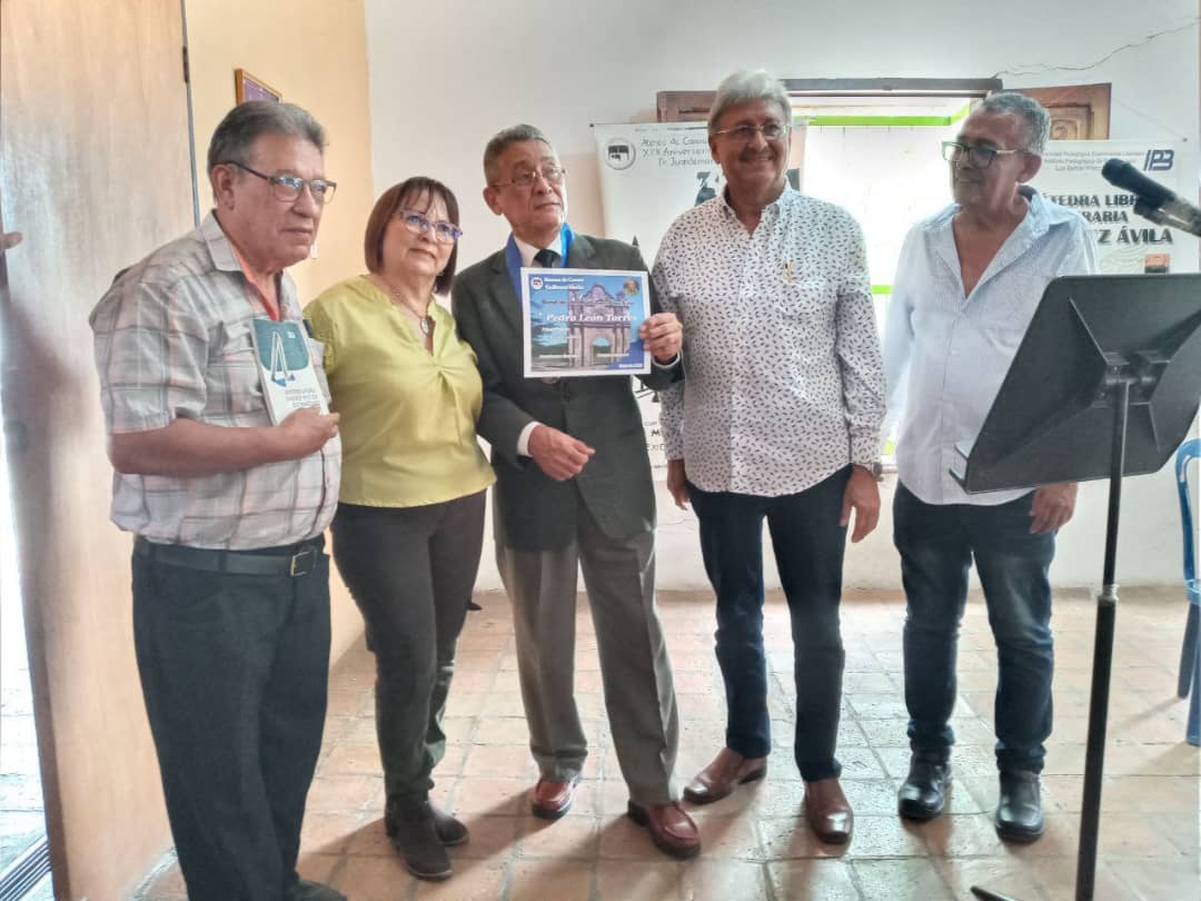 Carora | En la escuela Juancho Querales se exaltó la lectura y se homenajeó a escritores